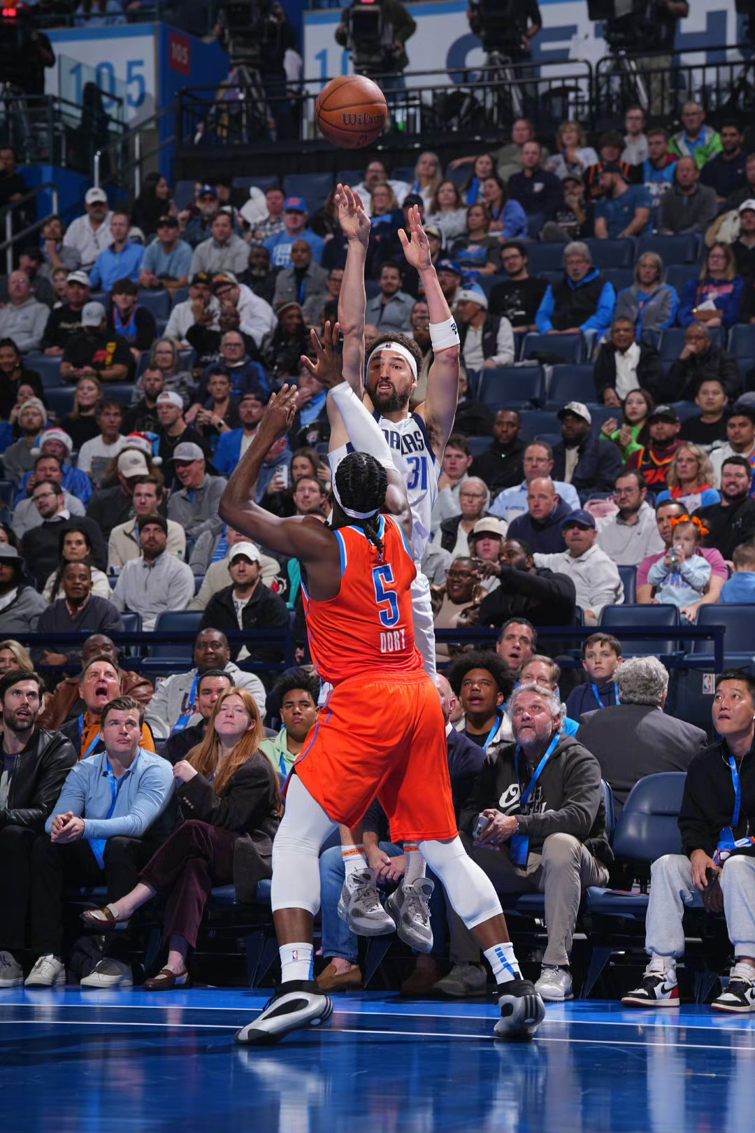 包含赛前体能课后；圣安东尼奥马刺止住颓势备战法国杯；气氛紧张；细节决定成败的词条