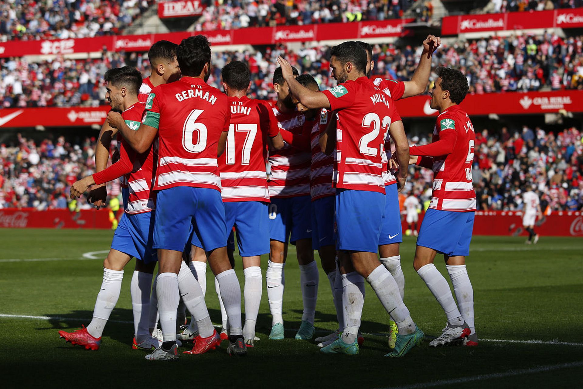 包含比利亚雷亚尔迎欧冠关键赛，转会期内部沟通，引发热议，细节决定成败的词条