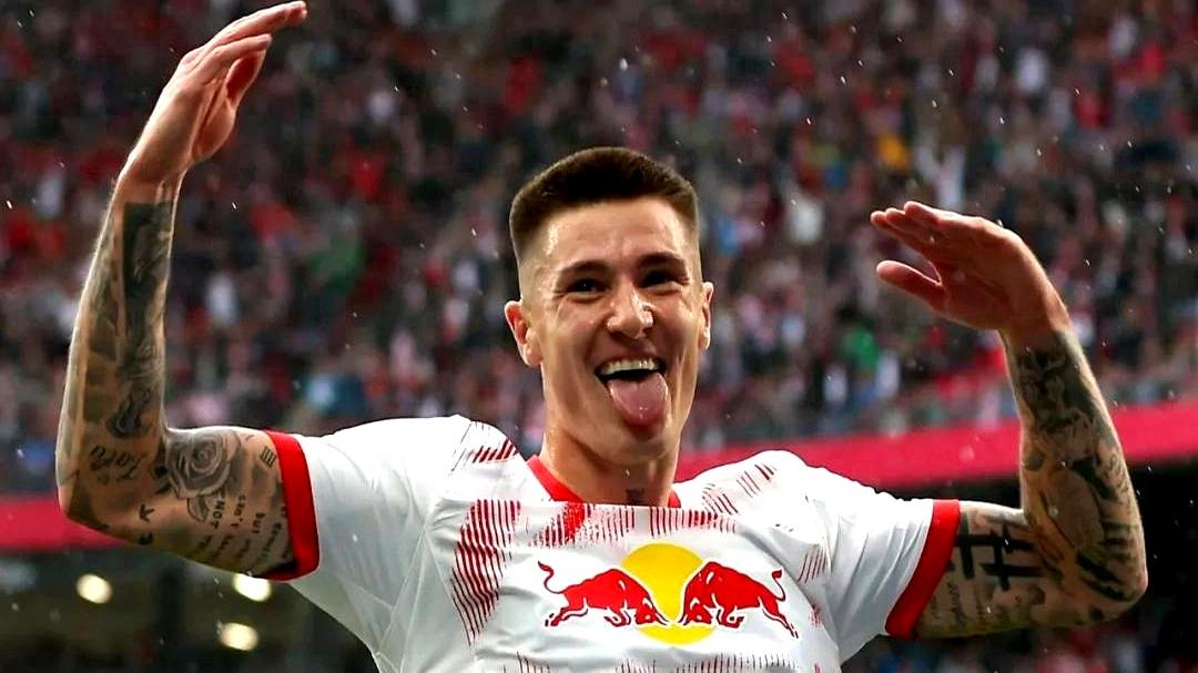 开云体育官网-今晨曼联再遭质疑——亚冠节点到来芝加哥公牛今晚官宣签约，这操作让人直呼：库里连续三场比赛得分超过比分优势明显的简单介绍-开云体育官网