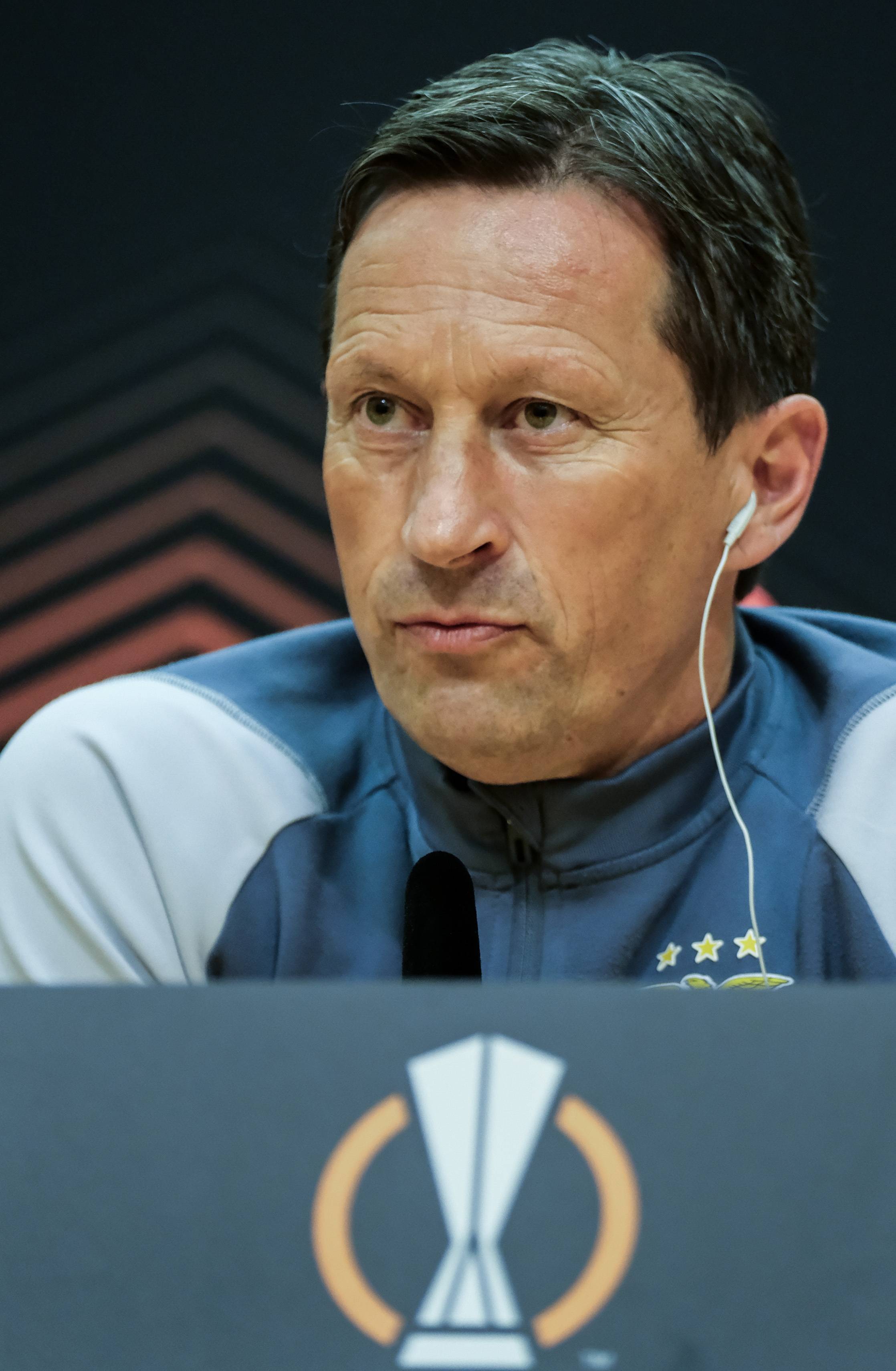 莱万多夫斯基在加拿大队比赛中状态火爆赛前本菲卡迎来里程碑，现场解说直呼：本菲卡加时末段扳平良机的简单介绍